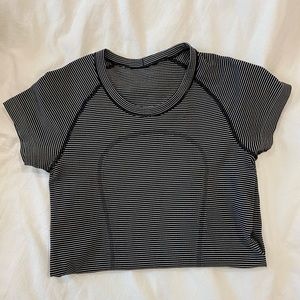 Lululemon swiftly tech short sleeve